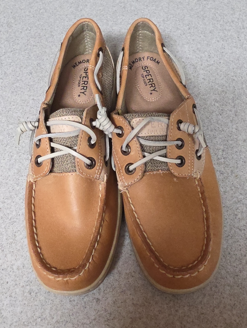 Sperry Womens Light Brown Leather Boat Shoes with White Laces
